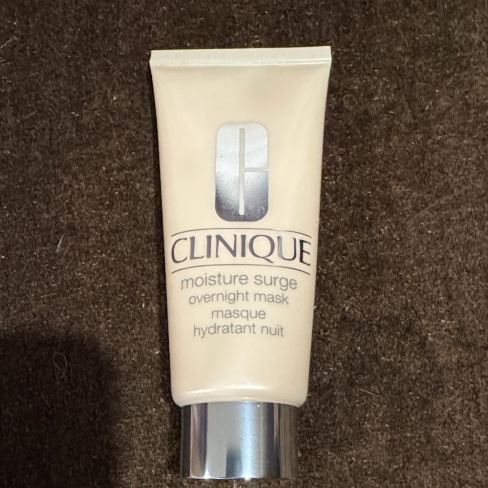 Clinique Moisture Surge Overnight Mask in Beige